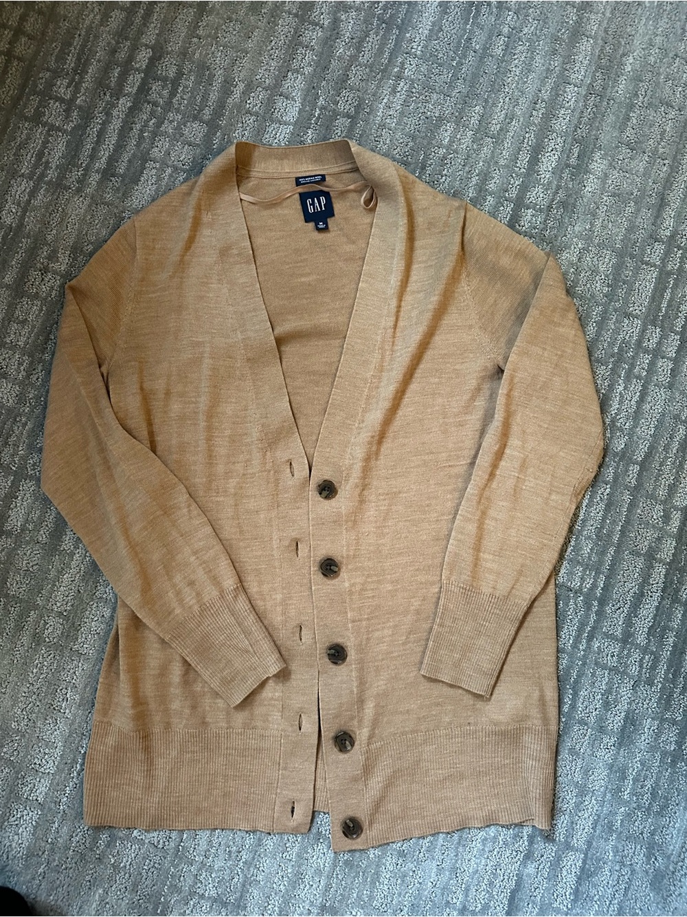 GAP 100% merino wool Women’s Tan Button-Front Cardigan Sweater